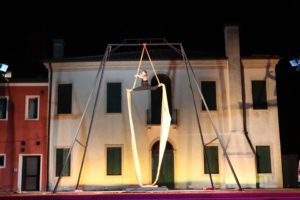 Marga pura Sara spaccata tessuti